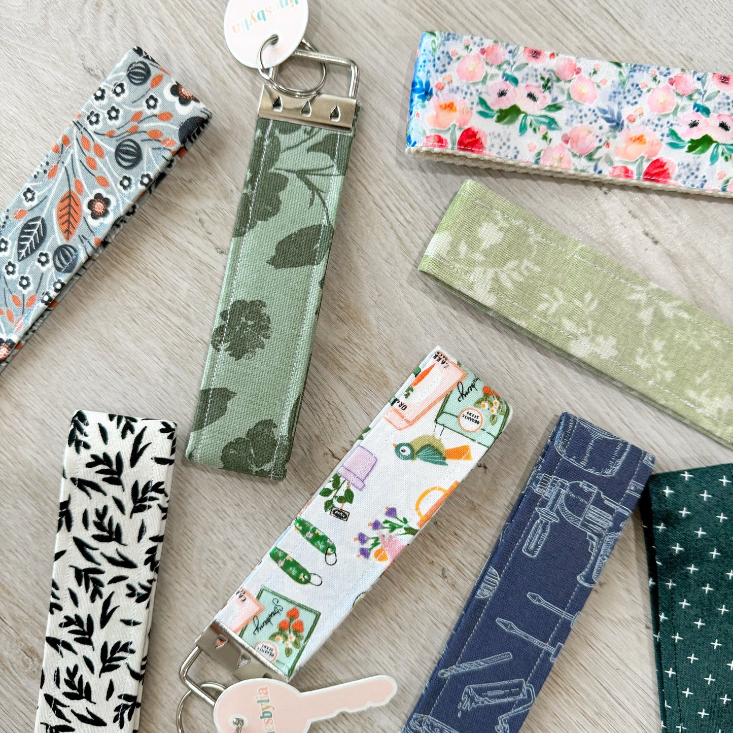 Pastel Girly Floral Key Fob I Watercolor Floral Themed Wristlet I Trendy Keychain