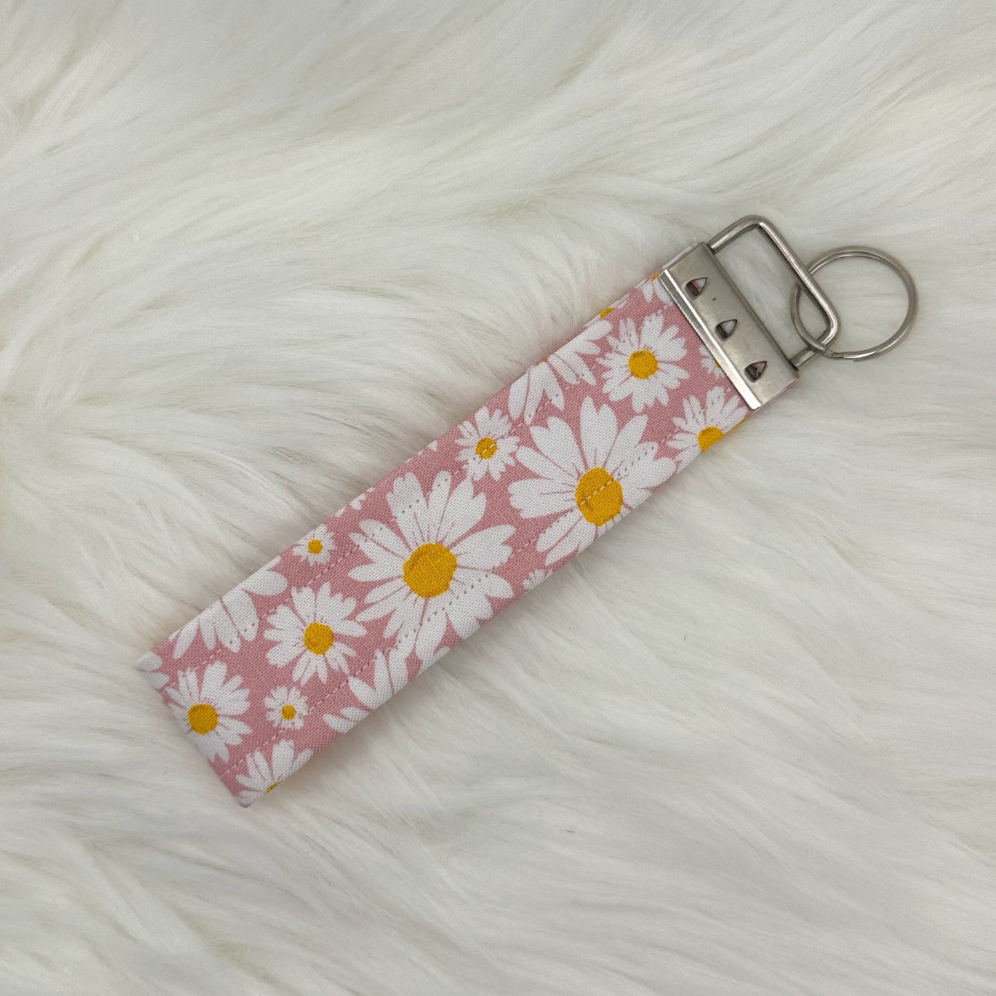 Pink Daisy Wristlet Keychain